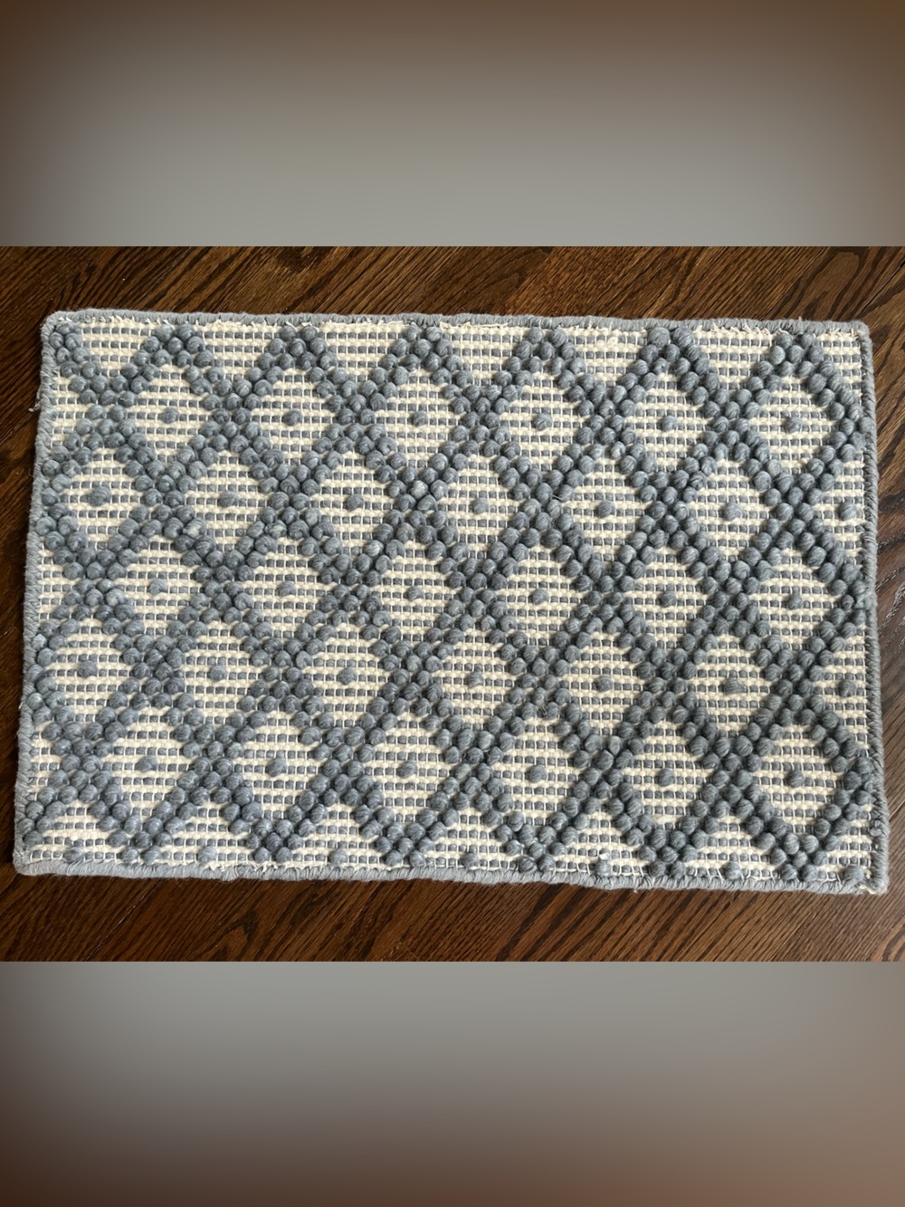 27 inches x 18 inches Blue Mood Gray Diamond Rug 100% Wool
